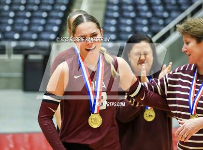 Thumbnail 1 in Iola vs. Crawford (UIL 2A D2 Volleyball Final Medal Ceremony) photogallery.