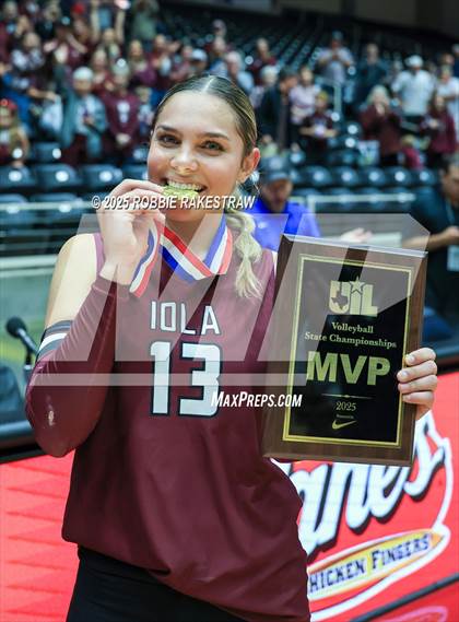 Thumbnail 1 in Iola vs. Crawford (UIL 2A D2 Volleyball Final Medal Ceremony) photogallery.