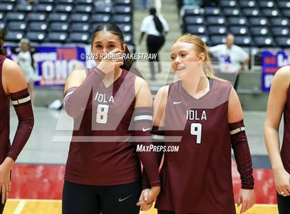 Thumbnail 2 in Iola vs. Crawford (UIL 2A D2 Volleyball Final Medal Ceremony) photogallery.