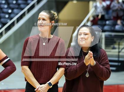 Thumbnail 2 in Iola vs. Crawford (UIL 2A D2 Volleyball Final Medal Ceremony) photogallery.
