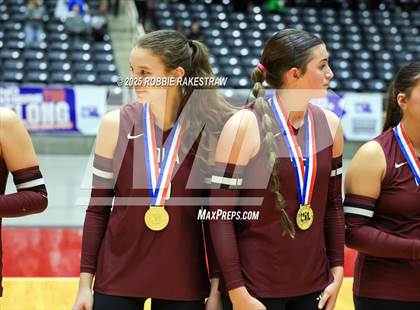 Thumbnail 1 in Iola vs. Crawford (UIL 2A D2 Volleyball Final Medal Ceremony) photogallery.