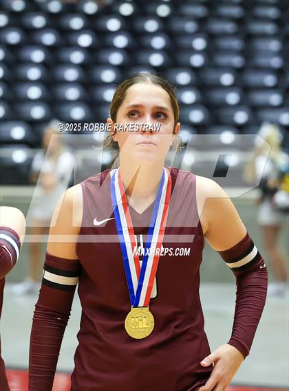 Thumbnail 2 in Iola vs. Crawford (UIL 2A D2 Volleyball Final Medal Ceremony) photogallery.