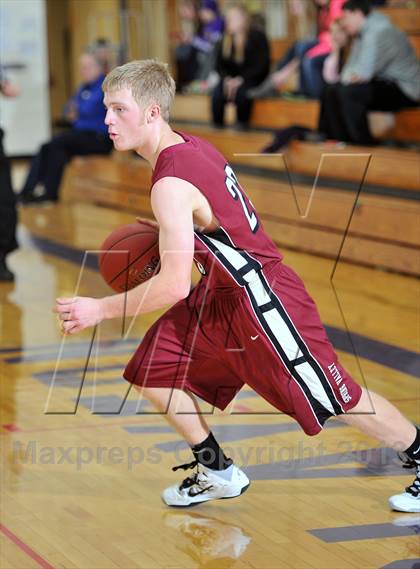 Thumbnail 2 in Prairie Farm vs. Spring Valley (Clayton Holiday Tournament) photogallery.