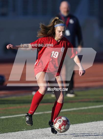 Thumbnail 2 in Henderson vs Grapevine (GCISD Tournament) photogallery.