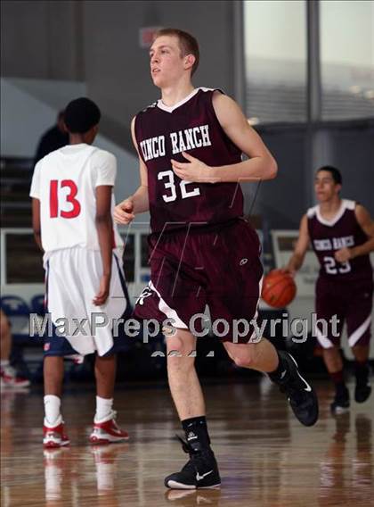 Thumbnail 2 in Atascocita vs Katy Cinco Ranch (McDonald's Texas Invitational) photogallery.