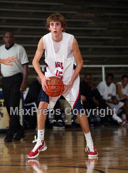 Thumbnail 2 in Atascocita vs Katy Cinco Ranch (McDonald's Texas Invitational) photogallery.