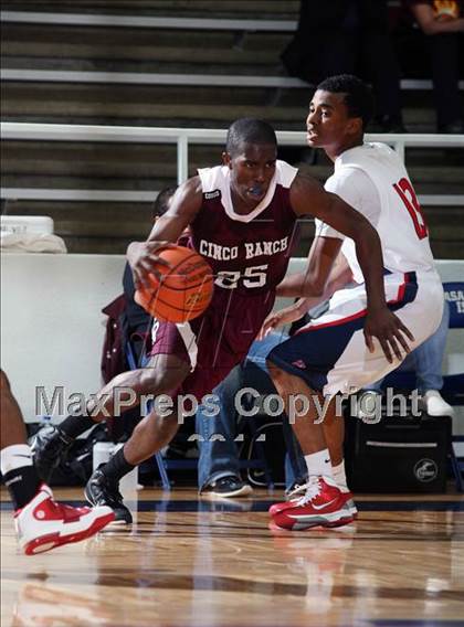 Thumbnail 3 in Atascocita vs Katy Cinco Ranch (McDonald's Texas Invitational) photogallery.