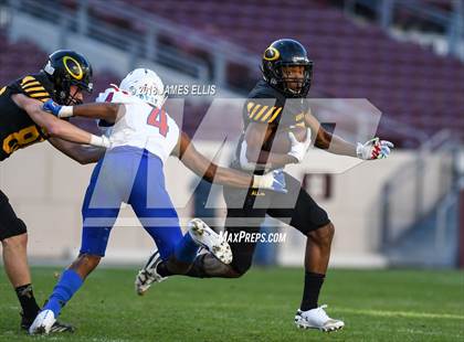 Thumbnail 1 in Midway vs. Klein Oak (UIL 6A Regional Playoff) photogallery.