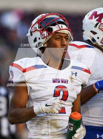 Thumbnail 1 in Midway vs. Klein Oak (UIL 6A Regional Playoff) photogallery.