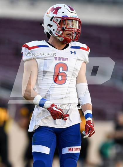 Thumbnail 1 in Midway vs. Klein Oak (UIL 6A Regional Playoff) photogallery.