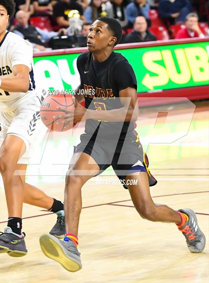 Thumbnail 3 in Mountain Pointe vs. Desert Vista (AIA 6A Final) photogallery.