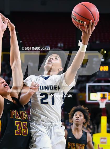 Thumbnail 2 in Mountain Pointe vs. Desert Vista (AIA 6A Final) photogallery.