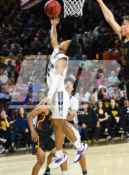 Thumbnail 2 in Mountain Pointe vs. Desert Vista (AIA 6A Final) photogallery.