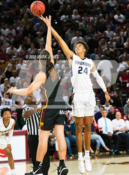 Thumbnail 2 in Mountain Pointe vs. Desert Vista (AIA 6A Final) photogallery.
