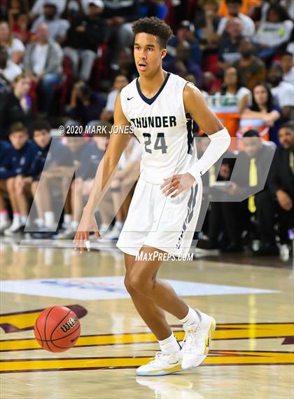 Thumbnail 2 in Mountain Pointe vs. Desert Vista (AIA 6A Final) photogallery.