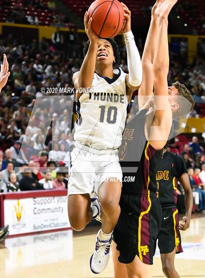 Thumbnail 1 in Mountain Pointe vs. Desert Vista (AIA 6A Final) photogallery.