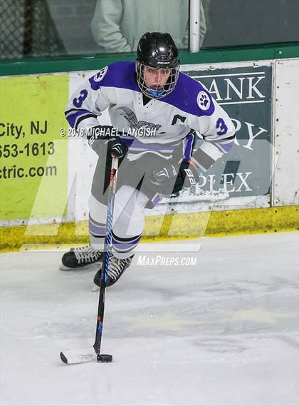 Thumbnail 2 in  Middletown South @ Rumson-Fair Haven photogallery.