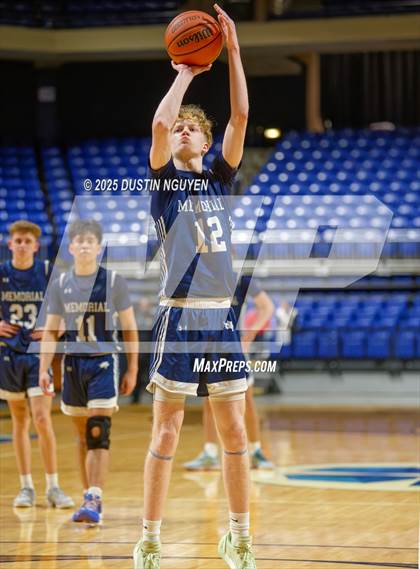 Thumbnail 1 in Cypress Springs vs. Tomball Memorial (UIL Basketball 6A D2 Region II Bi-District) photogallery.