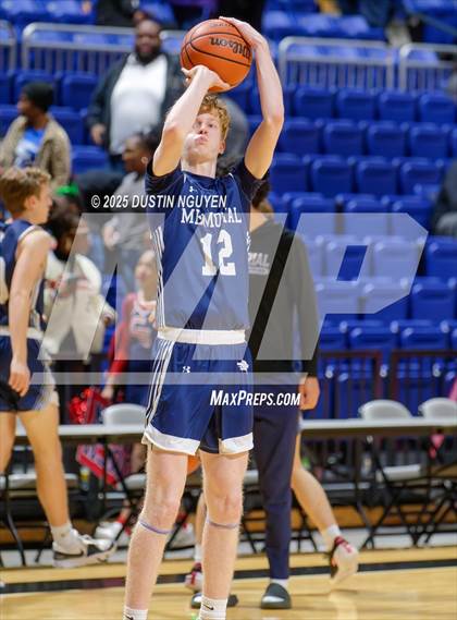 Thumbnail 3 in Cypress Springs vs. Tomball Memorial (UIL Basketball 6A D2 Region II Bi-District) photogallery.