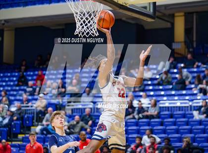 Thumbnail 1 in Cypress Springs vs. Tomball Memorial (UIL Basketball 6A D2 Region II Bi-District) photogallery.