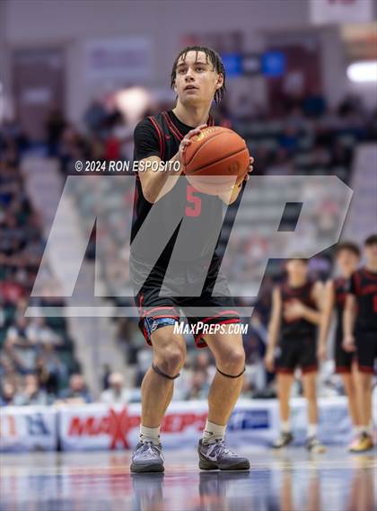 Thumbnail 2 in Glens Falls vs Wayne (NYSPHSAA Class A Final) <B>Do Not Publish</B> photogallery.