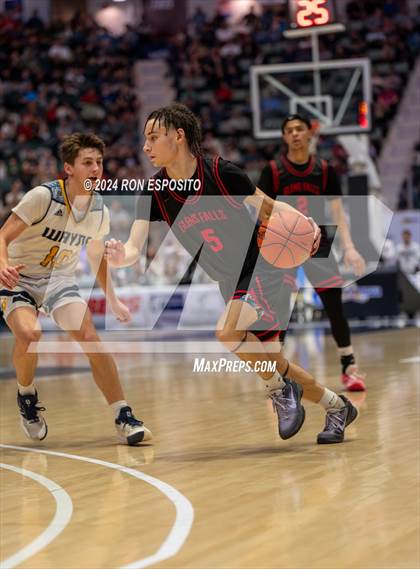 Thumbnail 2 in Glens Falls vs Wayne (NYSPHSAA Class A Final) <B>Do Not Publish</B> photogallery.