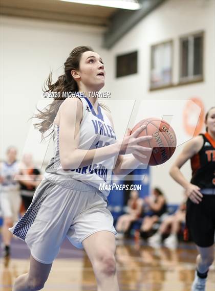 Thumbnail 2 in JV: Odessa @ Valley Christian photogallery.