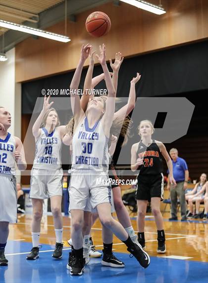 Thumbnail 2 in JV: Odessa @ Valley Christian photogallery.