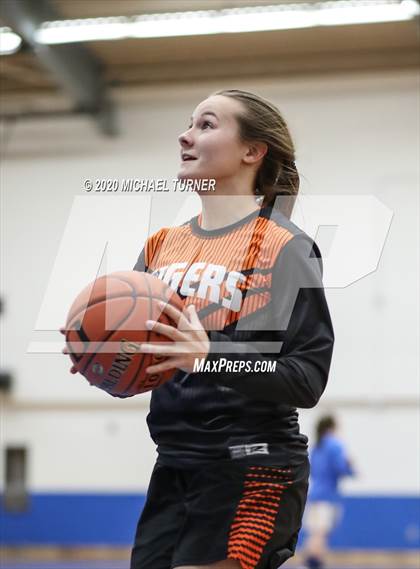 Thumbnail 2 in JV: Odessa @ Valley Christian photogallery.