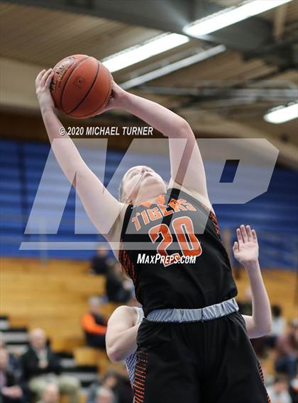 Thumbnail 3 in JV: Odessa @ Valley Christian photogallery.