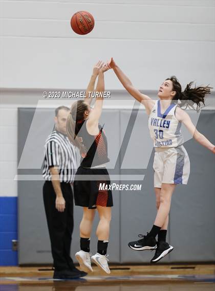 Thumbnail 3 in JV: Odessa @ Valley Christian photogallery.