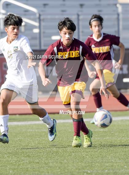 Thumbnail 2 in Mountain Pointe vs Skyline (Coyote Classic Soccer Tournament) photogallery.