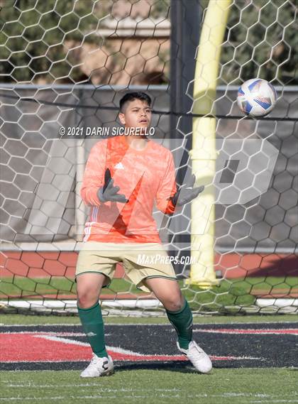 Thumbnail 2 in Mountain Pointe vs Skyline (Coyote Classic Soccer Tournament) photogallery.