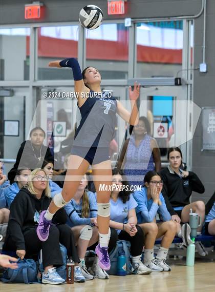 Thumbnail 1 in Mater Dei vs La Cueva (Nike TOC Southwest) photogallery.