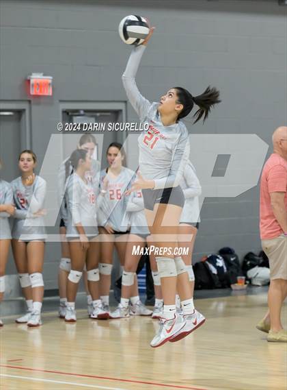 Thumbnail 3 in Mater Dei vs La Cueva (Nike TOC Southwest) photogallery.