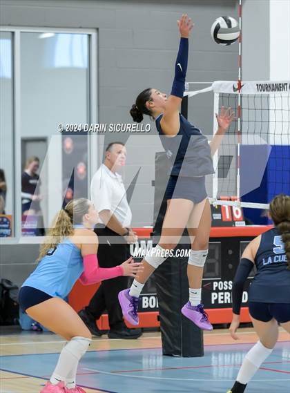 Thumbnail 3 in Mater Dei vs La Cueva (Nike TOC Southwest) photogallery.