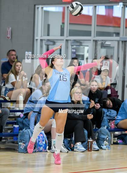 Thumbnail 3 in Mater Dei vs La Cueva (Nike TOC Southwest) photogallery.