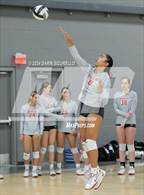 Photo from the gallery "Mater Dei vs La Cueva (Nike TOC Southwest)"