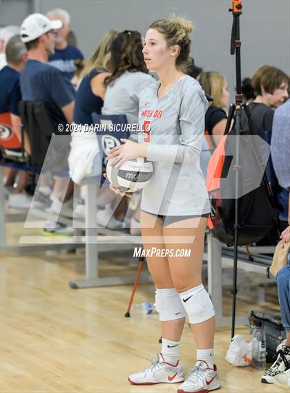 Thumbnail 2 in Mater Dei vs La Cueva (Nike TOC Southwest) photogallery.