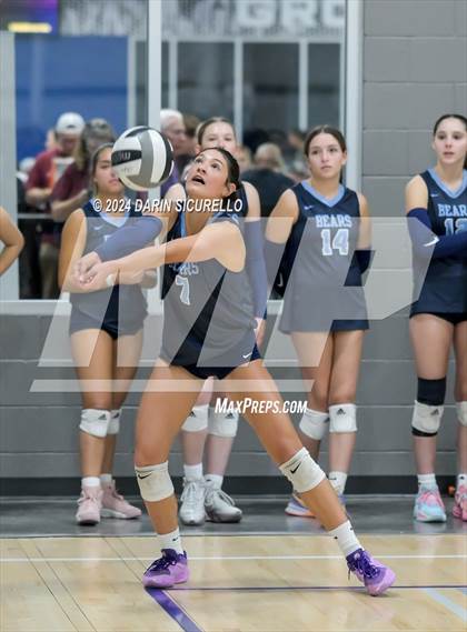 Thumbnail 2 in Mater Dei vs La Cueva (Nike TOC Southwest) photogallery.