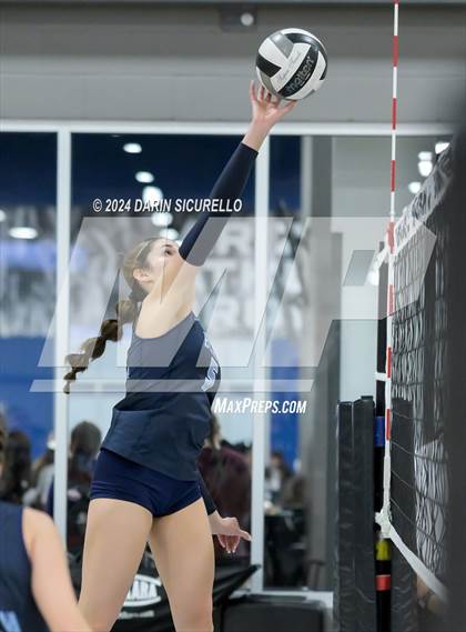 Thumbnail 2 in Mater Dei vs La Cueva (Nike TOC Southwest) photogallery.