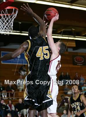 Thumbnail 3 in Arroyo Valley @ Torrey Pines (MaxPreps Holiday Classic) photogallery.