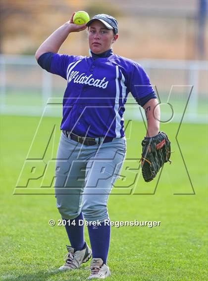 Thumbnail 3 in Fossil Ridge vs Arvada West (CHSAA 5A Playoff Round 16) photogallery.