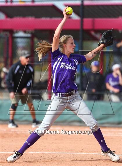 Thumbnail 3 in Fossil Ridge vs Arvada West (CHSAA 5A Playoff Round 16) photogallery.