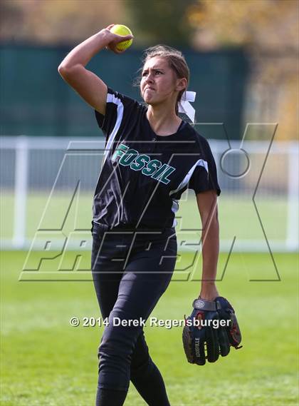 Thumbnail 2 in Fossil Ridge vs Arvada West (CHSAA 5A Playoff Round 16) photogallery.