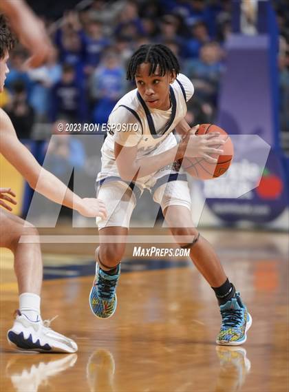 Thumbnail 2 in Baldwin vs Port Washington (NYSPHSAA Class 2A Section 8 Final) photogallery.
