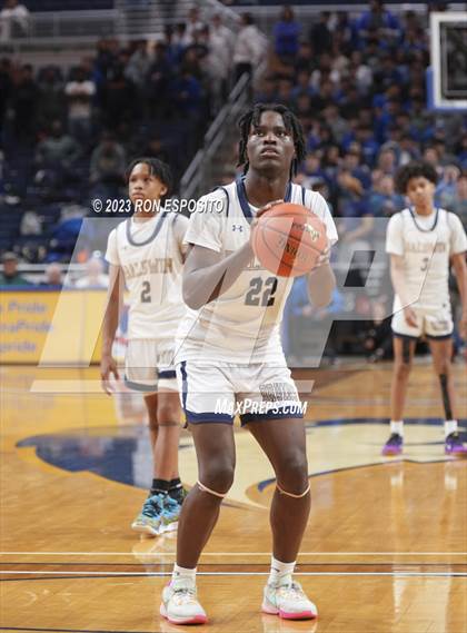 Thumbnail 3 in Baldwin vs Port Washington (NYSPHSAA Class 2A Section 8 Final) photogallery.