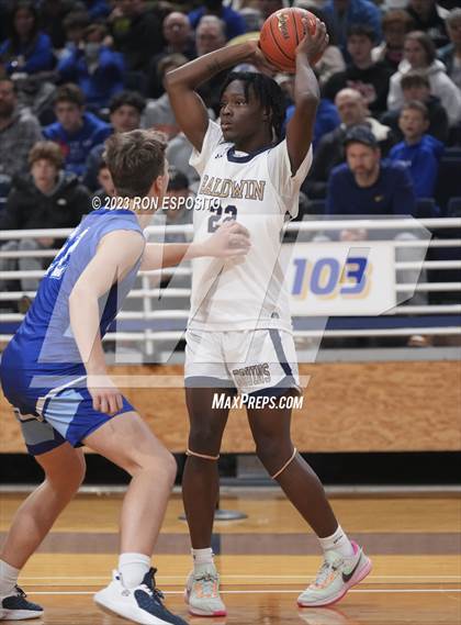 Thumbnail 1 in Baldwin vs Port Washington (NYSPHSAA Class 2A Section 8 Final) photogallery.