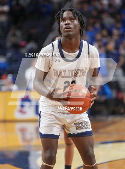 Thumbnail 2 in Baldwin vs Port Washington (NYSPHSAA Class 2A Section 8 Final) photogallery.
