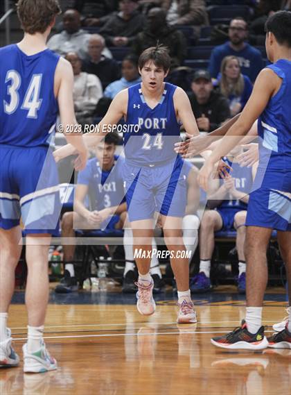 Thumbnail 1 in Baldwin vs Port Washington (NYSPHSAA Class 2A Section 8 Final) photogallery.